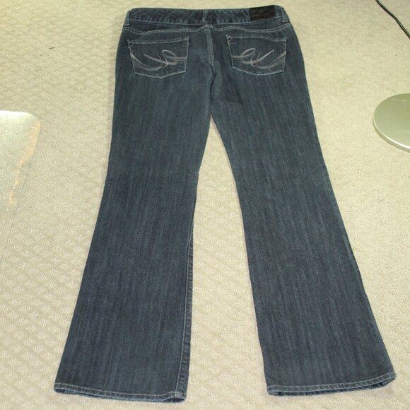 Express Stella Bootcut Regular Fit Low Rise Boot Cut Jeans Women's Size 4L 28x32 - Picture 2 of 8